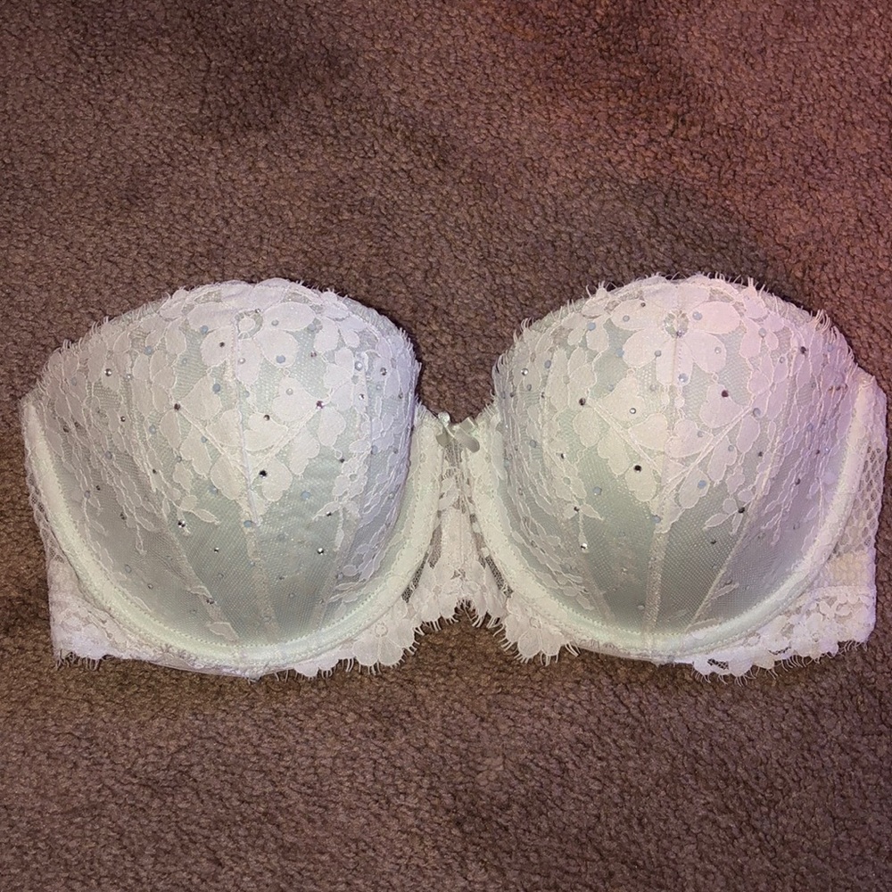 Victoria’s Secret bra